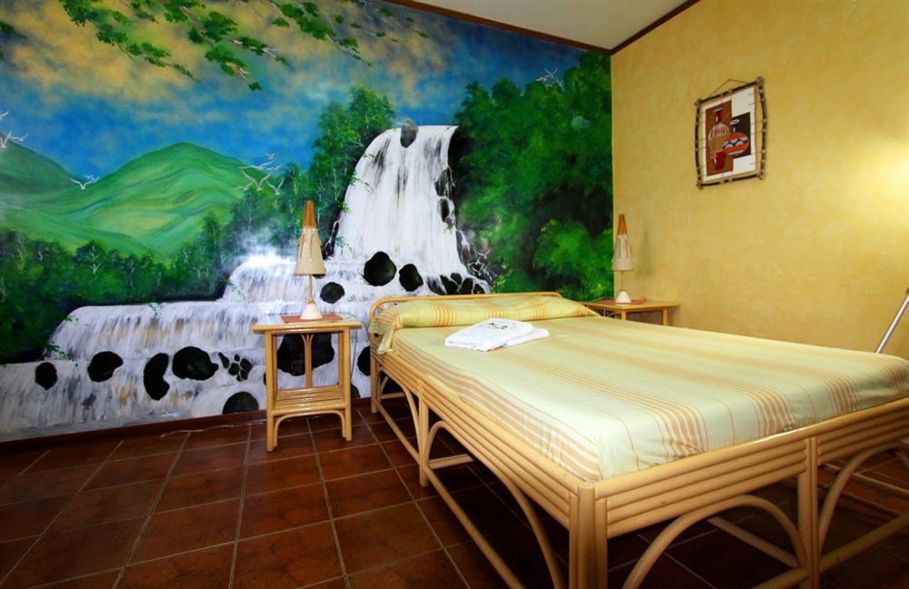 Parrot Paradise Resort Boljoon エクステリア 写真