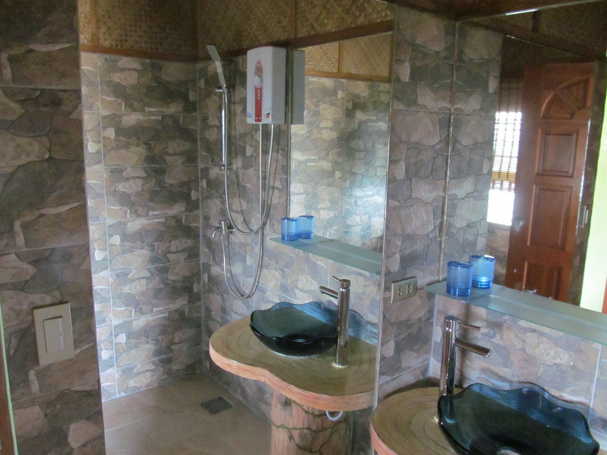 Parrot Paradise Resort Boljoon エクステリア 写真